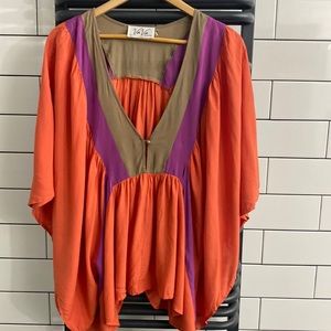 VaVa by Joy Han kimono blouse